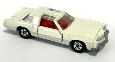 Tomy Pocket Cars 1978, Tomica Oldsmobile Toronado XSR, blanco Foto 1 de 4