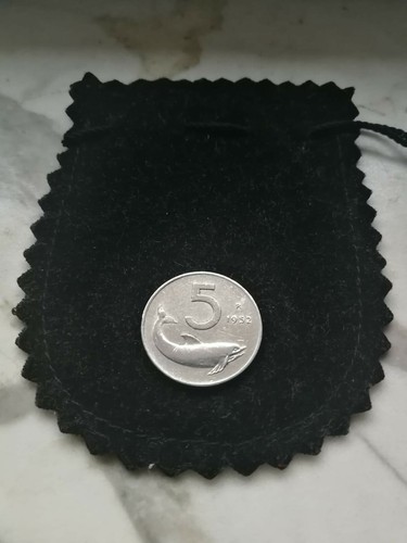 Foto 1 di 2