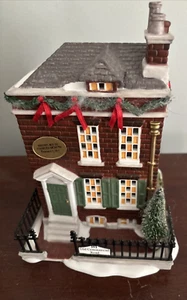 Department 56 Dickens Village Dickens' Birthplace Christmas House 2003 Retired. - Picture 1 of 5