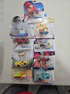 Hot Wheels Diecast Character Cars Lot Of 10 Minecraft,Scooby, Star Wars & MORE - Picture 1 of 5