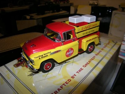 1:43 Matchbox YPC01-M Coca-Cola Chevy 3100 Pick Up Truck 1957 in OVP - Bild 1 von 3