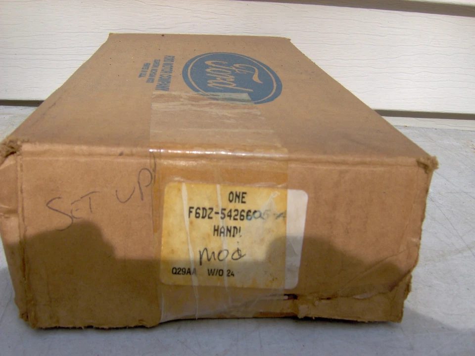 Ручка внешней двери Ford Taurus / Mercury Sable — деталь No F6DZ-5426605-A - Изображение 1 из 1