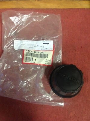 Honda 44732-HC4-000 400 Ranch Foreman Fourtrax  wheel center cap many models - Image 1 of 2