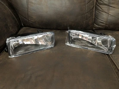 Fog Lights Compatible with Ford Explorer 2006-2010/Fits Sport Trac 2008-2010 - Image 1 of 4