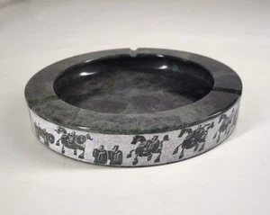 Cenicero Grabado Piedra Mármol De Colección Porta Cigarrillos Caballos Dibujados Verde 9" - Imagen 1 de 10