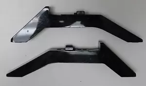55" PHILIPS 55PFL6502/F7 GAMBE BASE NERE USATE SENZA VITI - Foto 1 di 2