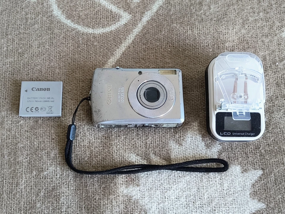 Canon PowerShot ELPH SD630 IXUS 65 6.0MP Digital Camera - Silver Fully Working - Image 1 of 4