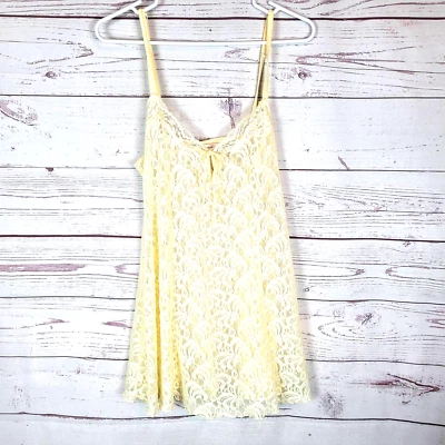 Delicada Crema Floral Encaje Transparente Sexy Cami Prendas para Dormir Mujer Talla Mediana Foto 1 de 4