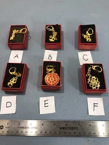 Vintage special boxed brass key chains, nice heavy feels, 6 designs to choose - Picture 1 of 8