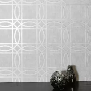 Papel pintado cuadrado círculo geométrico metálico lámina plateada gris Arthouse Kiss 903203 - Imagen 1 de 3