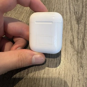 Coque de charge Apple AirPods 2ème génération A1602 - Photo 1 sur 5