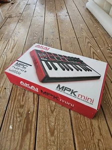 Akai MPK Mini MKII Portable Midi Controller - Picture 1 of 3