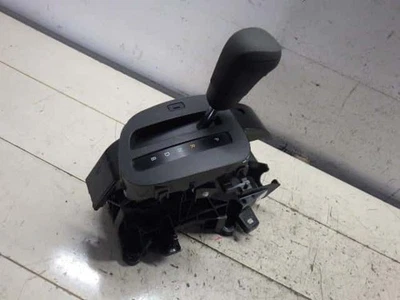 Palanca de cambios Toyota Yaris 2020 5BA-MXPA15 33550K0080 [usada] [PA91154252] Foto 1 de 3