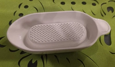 GEFU-Fruttare Ingwer- und Obstreibe aus Keramik,Reibe mit integr. Auffangschale - Bild 1 von 4