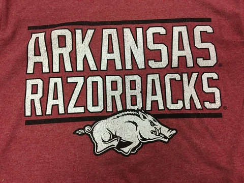 ARKANSAS RAZORBACKS OFFICIALLY LICENSED T-SHIRT Brand New Cover