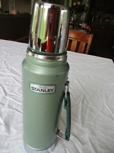 Vintage Stanley Aladdin Green Vacuum Bottle Thermos A-944DH Quart Made in USA