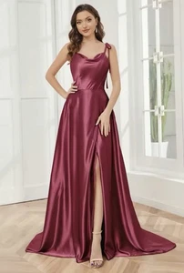 (S) Burgunderrot Satin Maxi Ausgestelltes Kleid mit Hochschlitz Sexy Brautjungfernkleid Rückenfrei - Bild 1 von 7