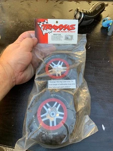 Traxxas #6873A Satz 2 Reifen und Radbaugruppen Neu im Paket - Bild 1 von 7