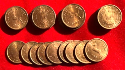 J96 India; 25 Coins from Mint Bag - Pice 1953  Asoka Lion Pedestal / Horse  UNC - Image 1 of 3