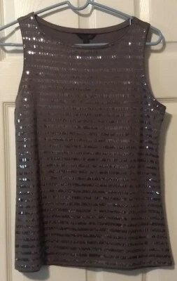 Camiseta sin mangas Soma Intimates para mujer pequeña verde militar con lentejuelas a rayas Foto 1 de 4