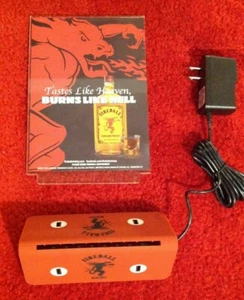 Totalmente Nuevo Bola de Fuego Canela Whisky 4 Puerto USB Barra de Teléfono Cargador Luz Letrero Rojo - Imagen 1 de 10