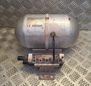 2006 Jaguar XJ 2.7 Air Suspension Tank With Valve Block 2W93-5B696-AF - Picture 1 of 3