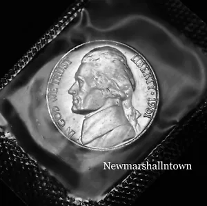 1961 (P) Jefferson Nickel from US Mint Set and Still in Mint Cellophane - Picture 1 of 2