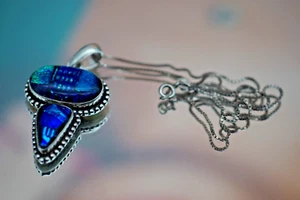 Vintage Sterling Silver 925 Pendant Necklace Blue Shimmering Stone 17.43g - Picture 1 of 11