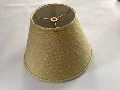 Pale Green Shade with Pattern-Single Shade - Image 1 of 2