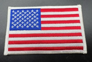 Amerikanische Flagge gestickter Aufnäher, weiße Borte 3,5” x 2,25” - Bild 1 von 4