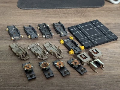 Lote de piezas de depósito de chatarra de coche de ranura vintage Foto 1 de 2