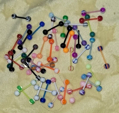 10 piercings industriales de plástico flexible colores aleatorios serán elegidos al azar  Foto 1 de 4