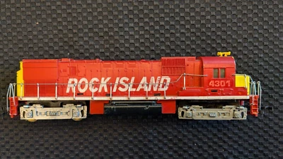 Tyco HO Diesel Alco 430 Rock Island  #4301 Runs  good.Paint is not very good. - Image 1 of 4