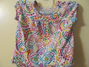 Camisa de algodón blanca manga corta Children's Place con mariposas talla 6-9 mos - Imagen 1 de 5