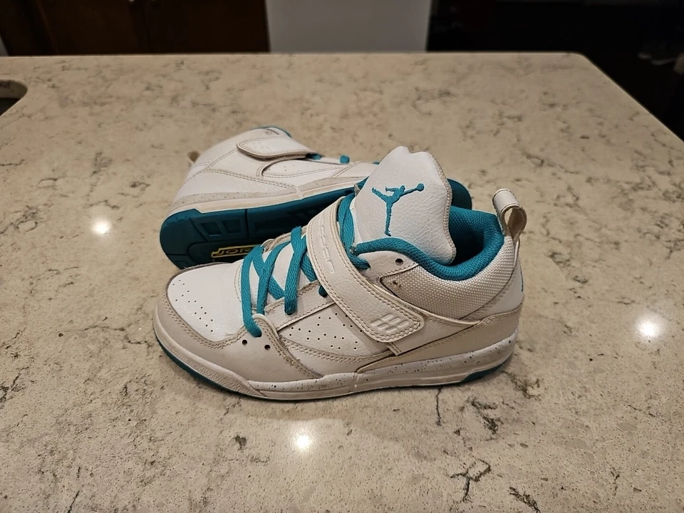 Niñas Nike Air Jordan Flight 45 Blanco Turbo Verde Volt Ice TD 2014 Talla 2Y Foto 1 de 4