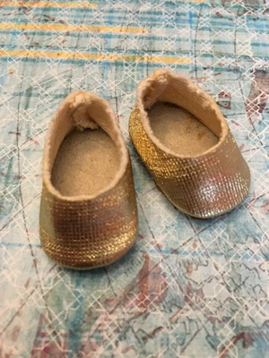 Zapatos dorados originales para muñecas Madame Alexander de 8" defectos Foto 1 de 4