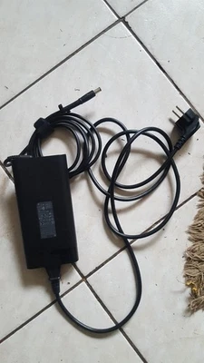 Hp Netzteil Laptop 230W inkl stecker - Bild 1 von 3