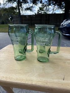 Menge 4 grüne Whataburger Cowboy Coca-Cola Henkelbecher/Gläser - Bild 1 von 3