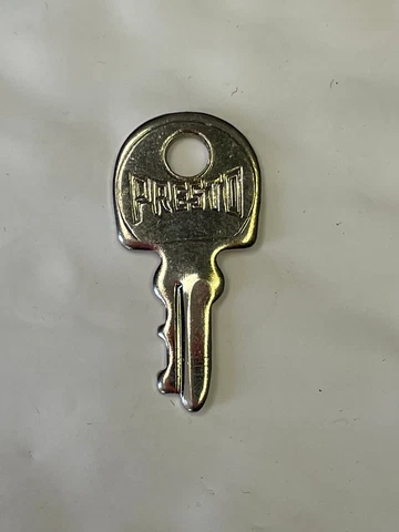Vintage Presto #PK-73 Luggage Key, Steamer Trunk, Suitcase, Briefcase...NEW! Cover