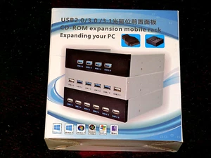USB 2.0 / 3.0 / 3.1 Desktop ( 5 1/4th ) Computer USB Bay / Windows 7 / 8 / 10 - Zdjęcie 1 z 2