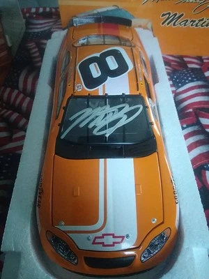 Martin Truex Jr 2004 firmado/autografiado acción diecast 1/24.  #8 Chance 2 /... Foto 1 de 4