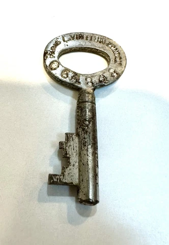LOUIS VUITTON ANTIQUE OLD SKELETON KEY GENUINE KEY VERY RARE FIND! Cover