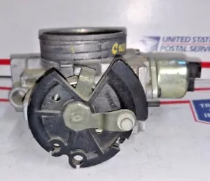 96-98 PONTIAC SUNFIRE CAVALIER 2.4 GAS FUEL THROTTLE BODY 23548 22982 - Foto 1 di 8