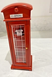 Traditional British Red Telephone Box 1:12 Scale Dolls House Miniature - Picture 1 of 2