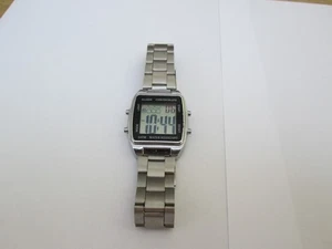 UNISEX DIGITAL WATCH - Bild 1 von 3