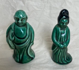 Vintage Oriental Asian Couple Salt and Pepper Shaker Ceramic Green - Picture 1 of 5