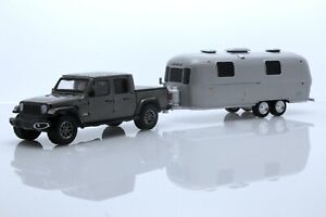 2020 Jeep Gladiator Truck & Airstream Land Yacht Camper 1:64 Scale Diecast Model