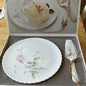 Mikasa 11.5"Cake Plate & Server-'April Rose' Bone China Narumi Japan-New in Box - Picture 1 of 9
