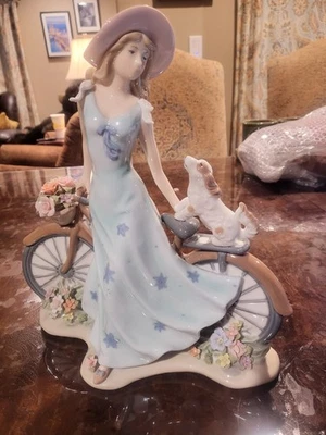 Bicicleta de montar Cosmos 10414 con estatuilla de cerámica My Best Friend, 10-5/8 pulgadas Foto 1 de 4