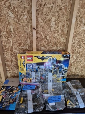 LEGO the LEGO Batman Movie: Batcave Break-In (70909) - Image 1 of 4